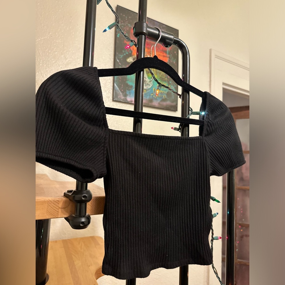 Black Ribbed Puff Sleeve Top